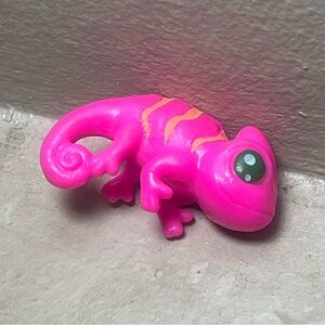 Barbie doll chelsea pink chameleon